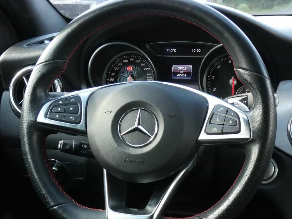 Mercedes-Benz GLA-Class 200 Automatik AMG-Line *NAVI*KLIMA*ALU*PDC* 04/2019-photo-32