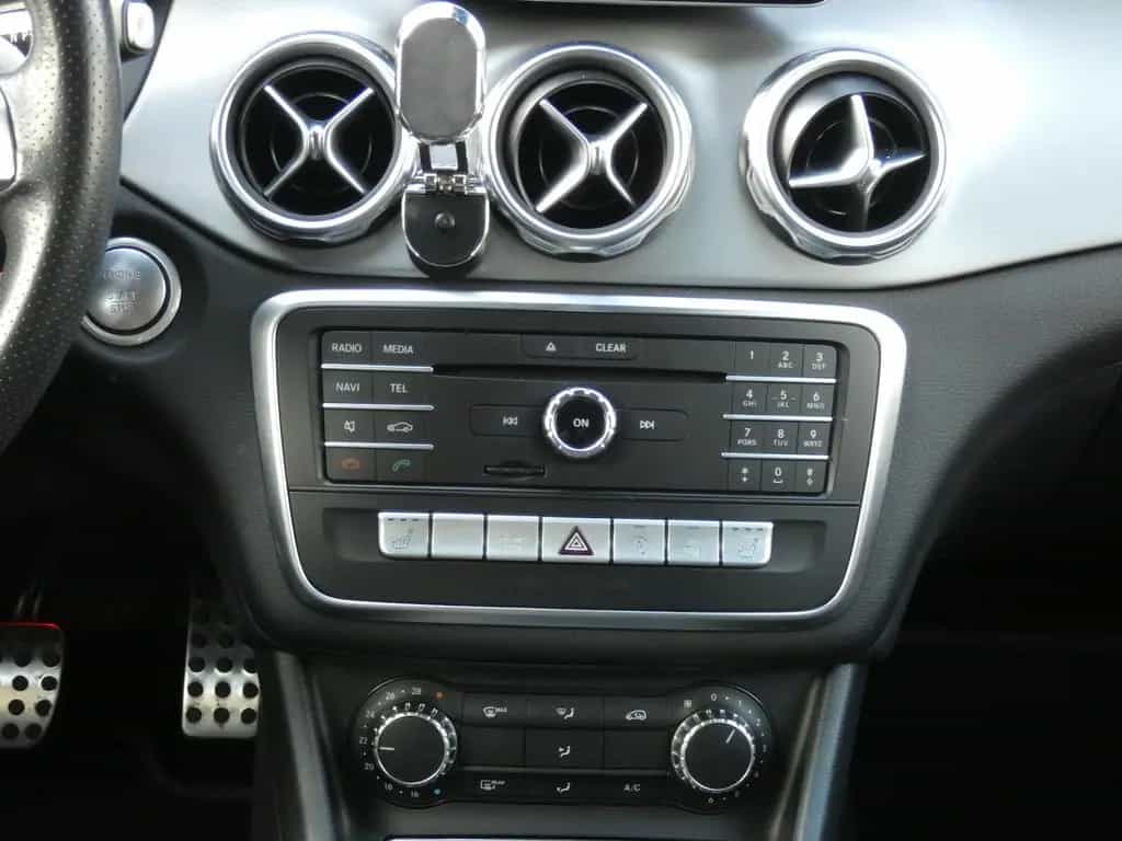 Mercedes-Benz GLA-Class 200 Automatik AMG-Line *NAVI*KLIMA*ALU*PDC* 04/2019-photo-33