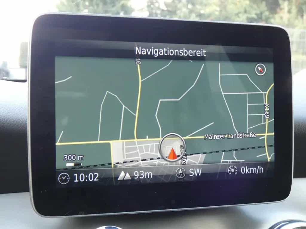 Mercedes-Benz GLA-Class 200 Automatik AMG-Line *NAVI*KLIMA*ALU*PDC* 04/2019-photo-37