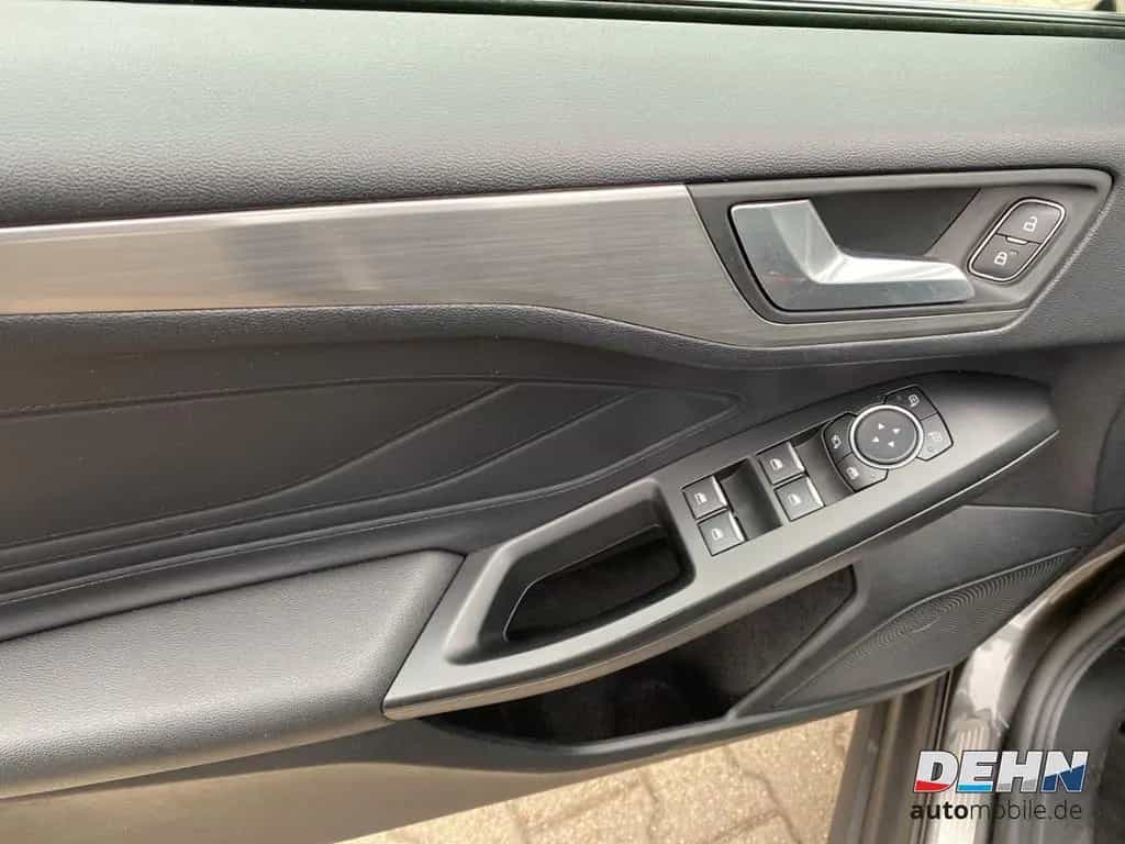 Ford Focus Turnier 1.0 EB Titanium AHK elek. Klap.SHZ 07/2020-photo-17
