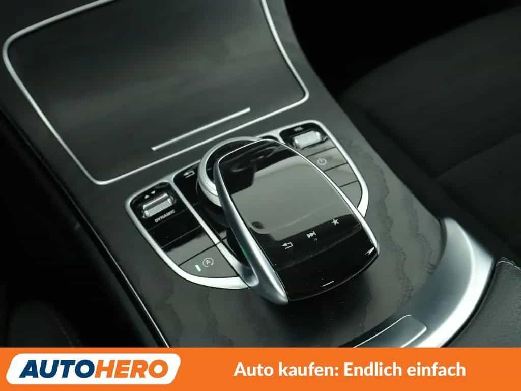 Mercedes-Benz C-Class 200 4Matic AMG Line Aut.*NAVI*LED*TEMPO*CAM* 06/2017-photo-23