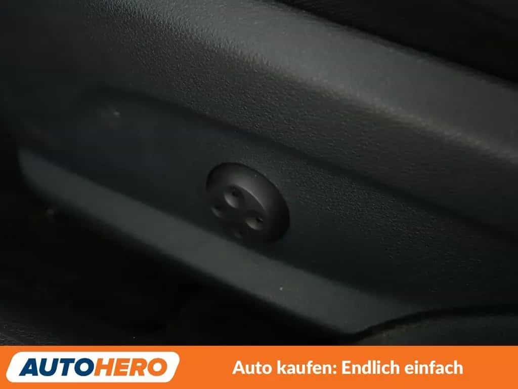 Mercedes-Benz C-Class 200 4Matic AMG Line Aut.*NAVI*LED*TEMPO*CAM* 06/2017-photo-31