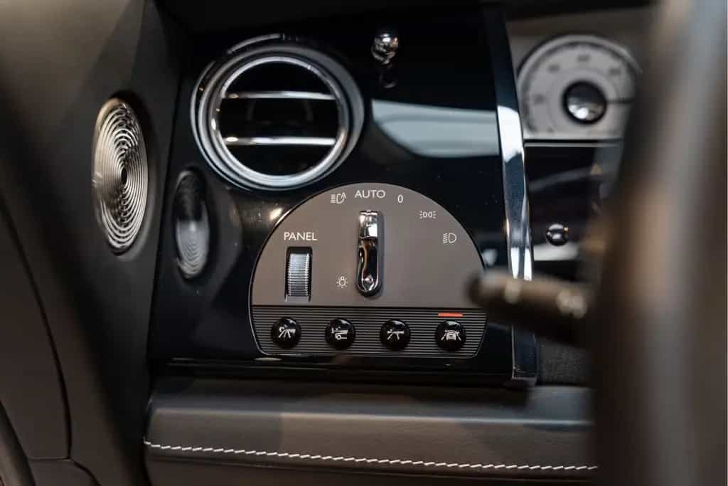 Rolls-Royce Dawn V12 Cabrio Surround 6.6 V12 Extended Leathe 02/2017-photo-33