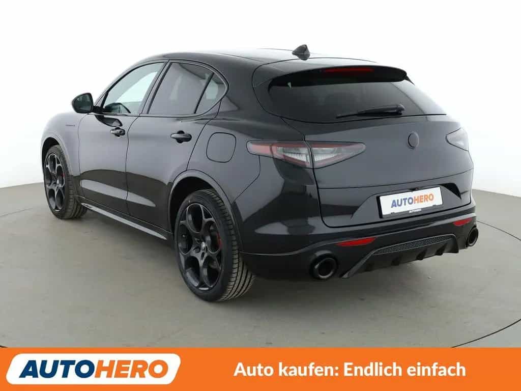 Alfa Romeo 2.0 Turbo Competizione Q4 Aut.*NAV*MATRIX*ACC* 09/2023-photo-3