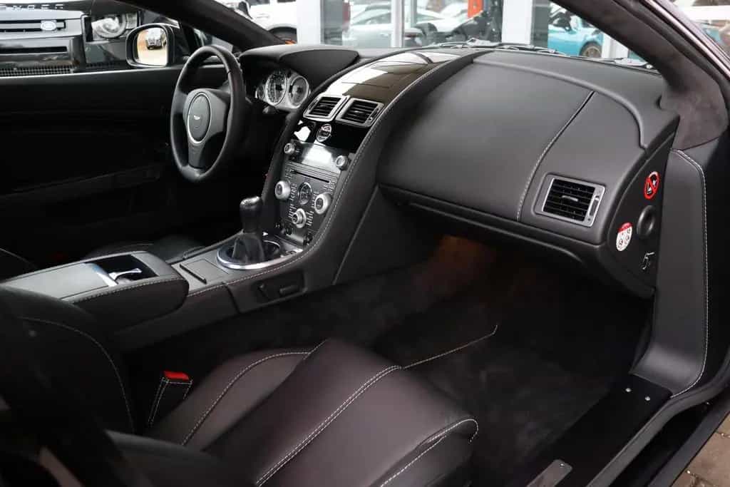 Aston Martin V8 Vantage Coupé 4.7 Schaltgetriebe/ Leder/ ONYX 04/2010-photo-10