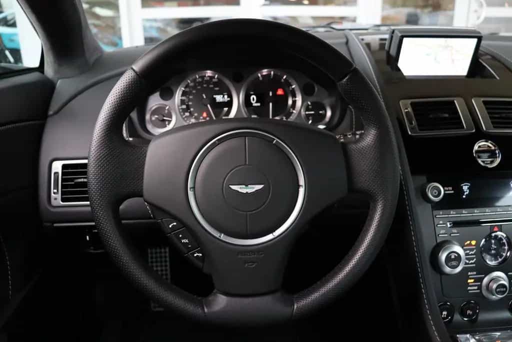 Aston Martin V8 Vantage Coupé 4.7 Schaltgetriebe/ Leder/ ONYX 04/2010-photo-11