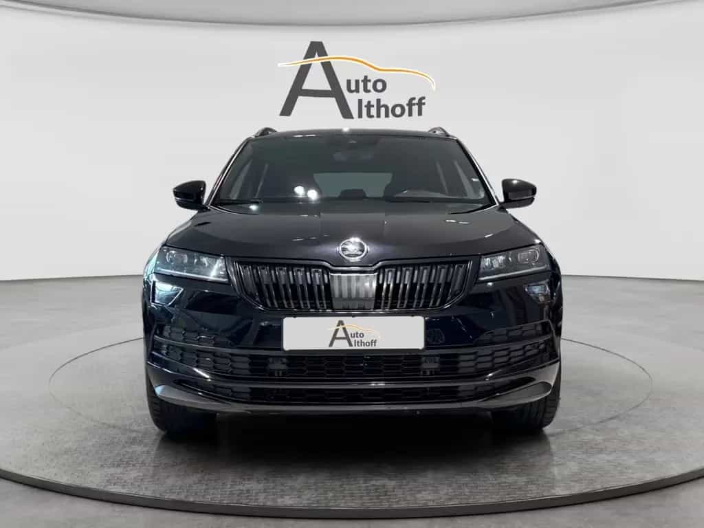 Skoda Karoq 2.0TSI Sport 4x4 1.HD AHK ACC LED DCC NAVI 10/2019-photo-1