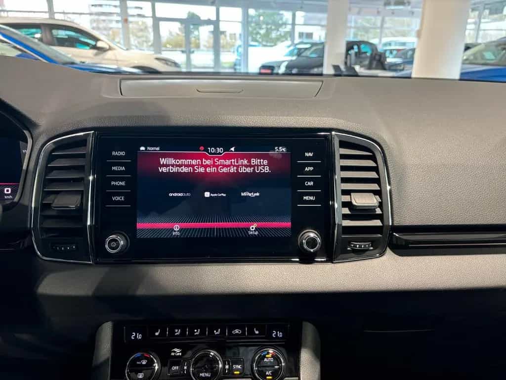 Skoda Karoq 2.0TSI Sport 4x4 1.HD AHK ACC LED DCC NAVI 10/2019-photo-18