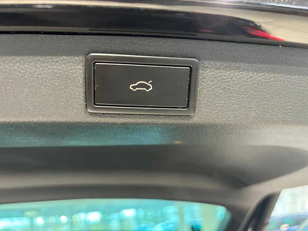 Skoda Karoq 2.0TSI Sport 4x4 1.HD AHK ACC LED DCC NAVI 10/2019-photo-23
