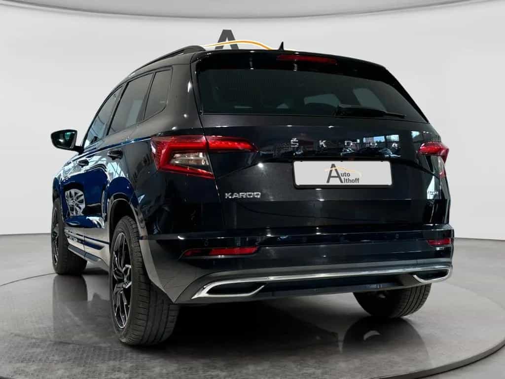 Skoda Karoq 2.0TSI Sport 4x4 1.HD AHK ACC LED DCC NAVI 10/2019-photo-3