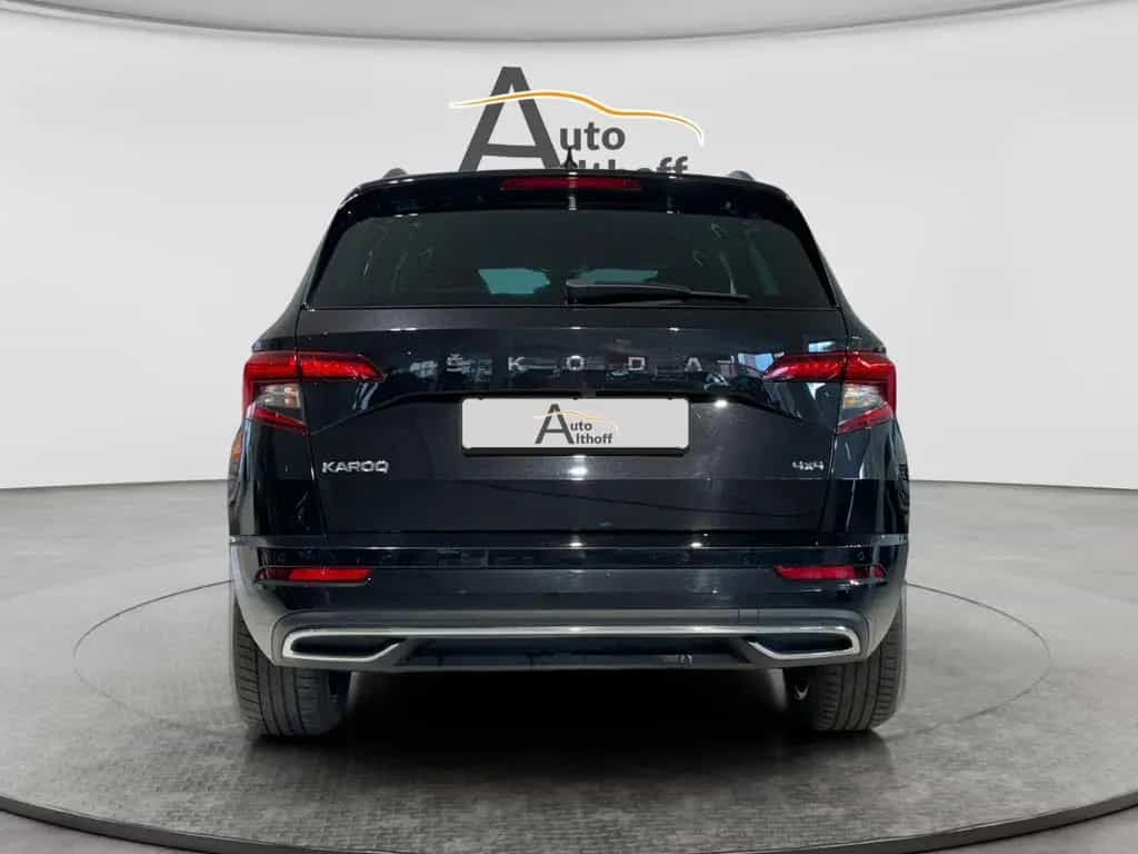 Skoda Karoq 2.0TSI Sport 4x4 1.HD AHK ACC LED DCC NAVI 10/2019-photo-4