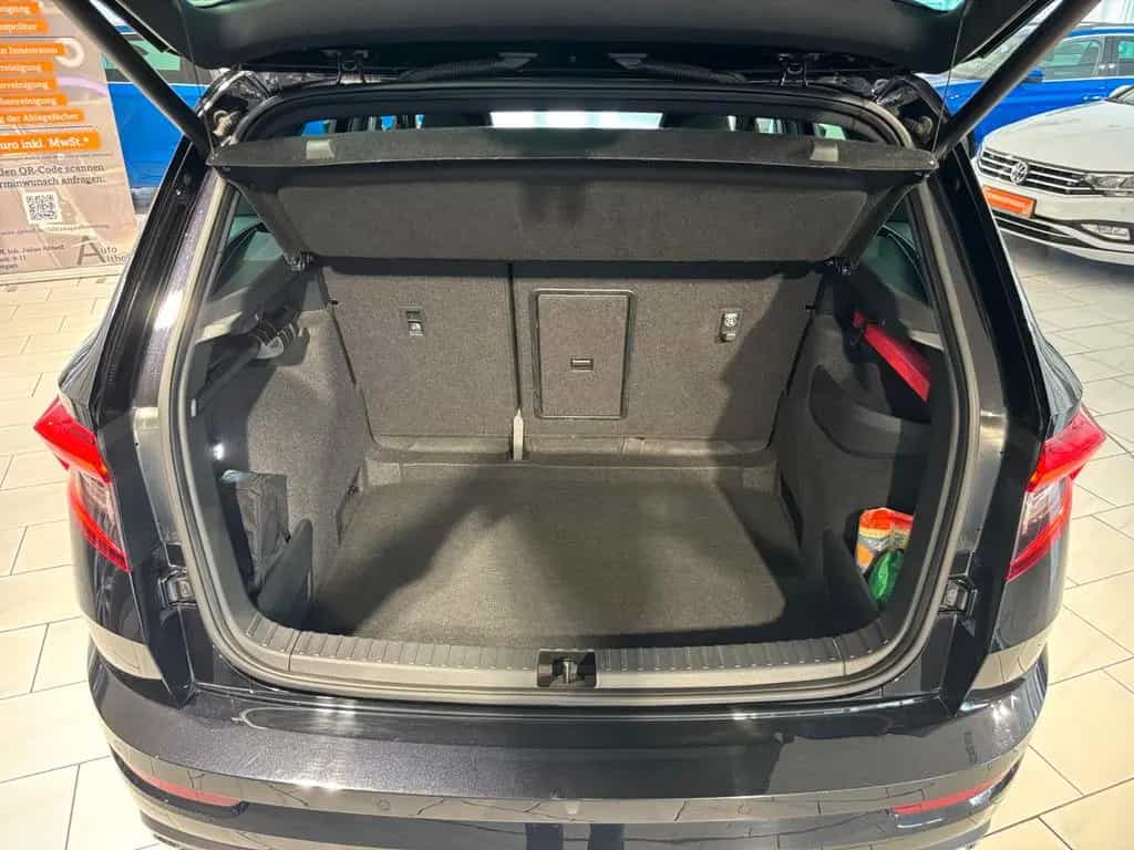 Skoda Karoq 2.0TSI Sport 4x4 1.HD AHK ACC LED DCC NAVI 10/2019-photo-8