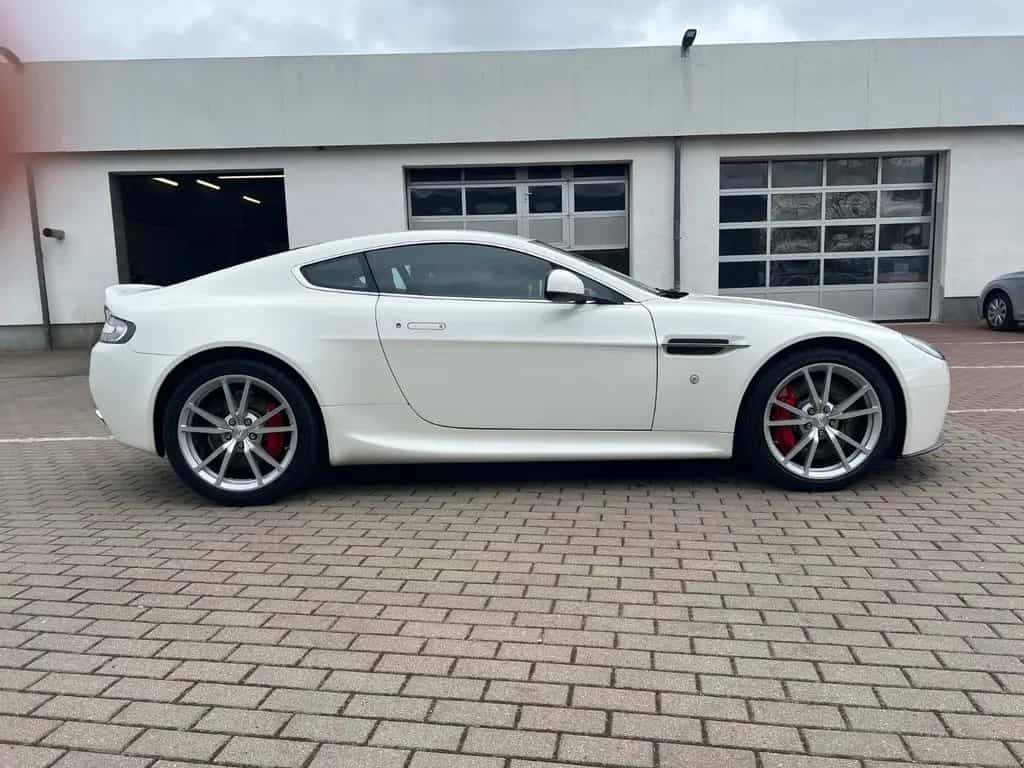 Aston Martin V8 Vantage Coupe*RFK nur 18TKM*wie NEU 03/2017-photo-10