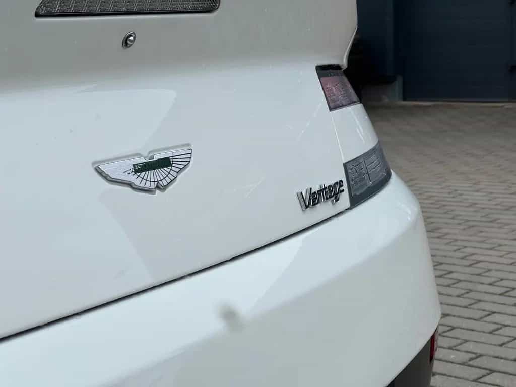 Aston Martin V8 Vantage Coupe*RFK nur 18TKM*wie NEU 03/2017-photo-14