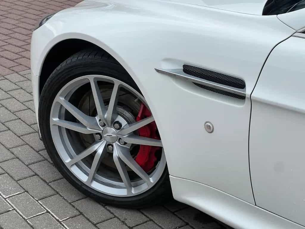 Aston Martin V8 Vantage Coupe*RFK nur 18TKM*wie NEU 03/2017-photo-15