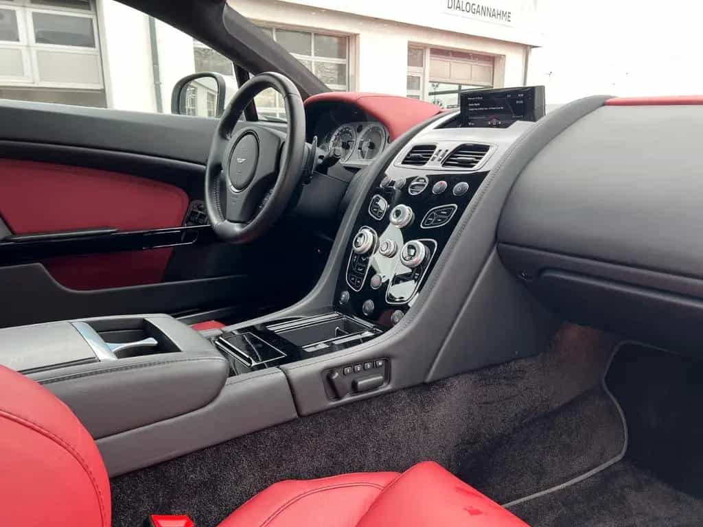 Aston Martin V8 Vantage Coupe*RFK nur 18TKM*wie NEU 03/2017-photo-20