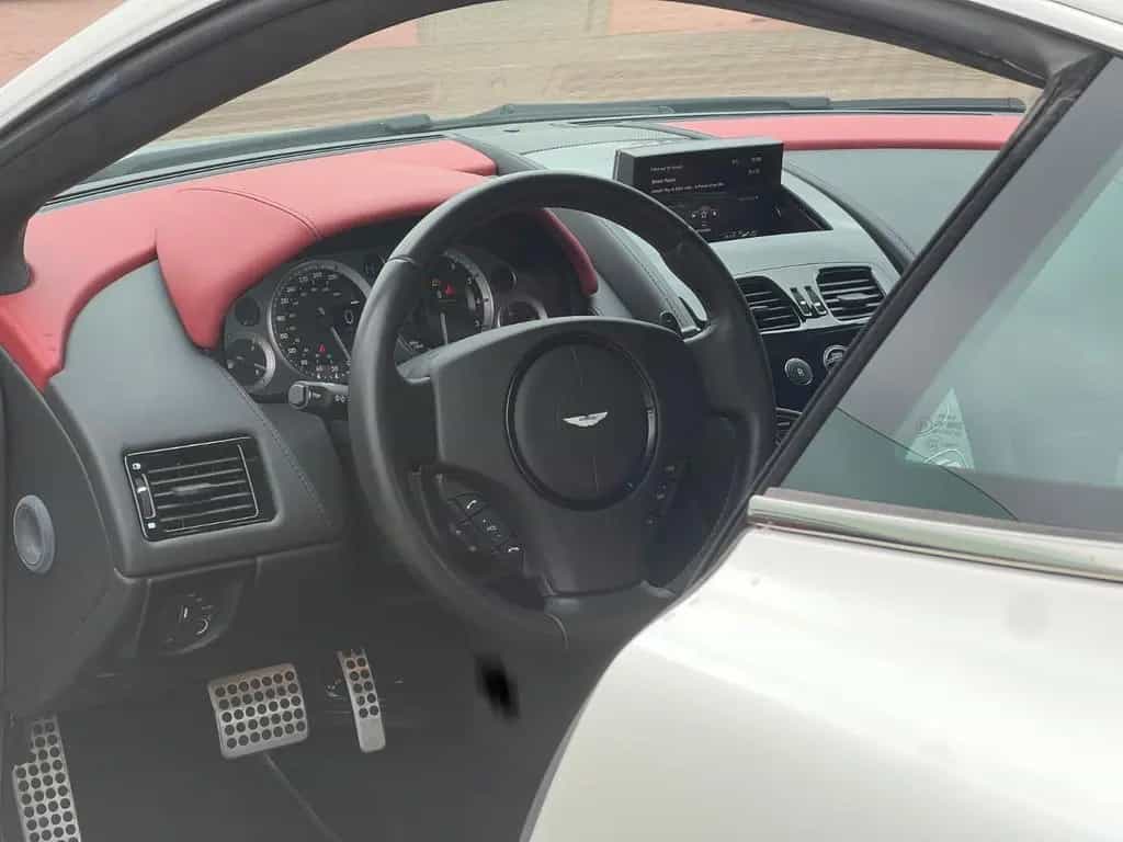 Aston Martin V8 Vantage Coupe*RFK nur 18TKM*wie NEU 03/2017-photo-24
