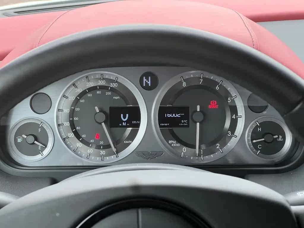 Aston Martin V8 Vantage Coupe*RFK nur 18TKM*wie NEU 03/2017-photo-25