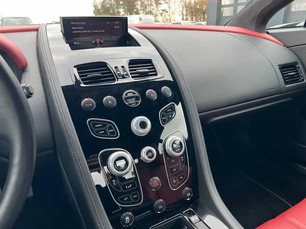 Aston Martin V8 Vantage Coupe*RFK nur 18TKM*wie NEU 03/2017-photo-27