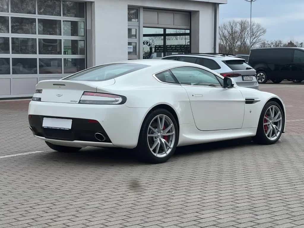 Aston Martin V8 Vantage Coupe*RFK nur 18TKM*wie NEU 03/2017-photo-7