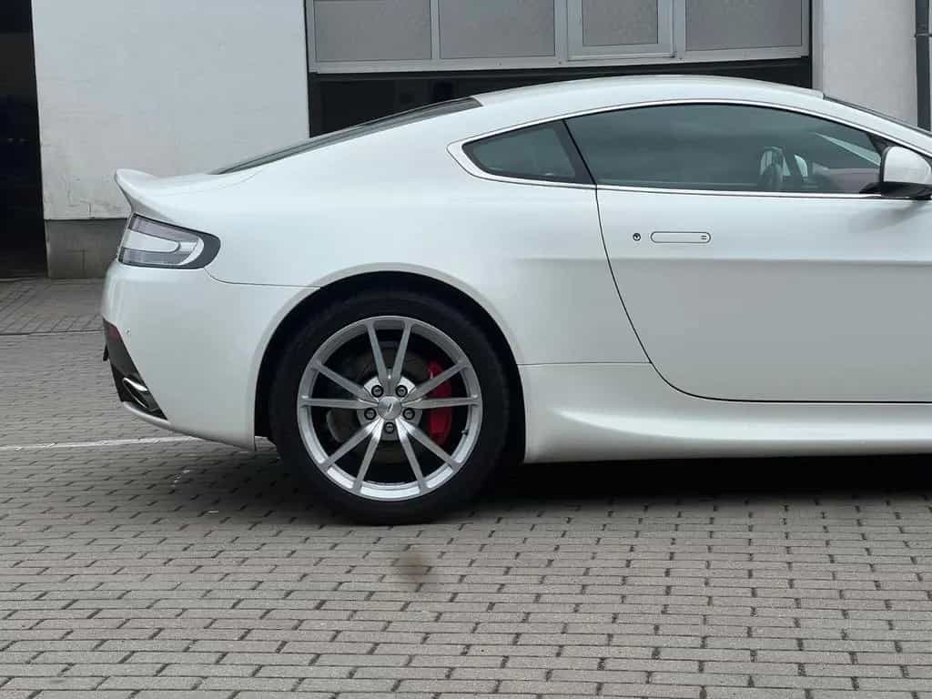 Aston Martin V8 Vantage Coupe*RFK nur 18TKM*wie NEU 03/2017-photo-8