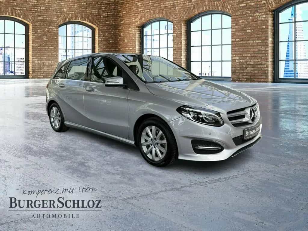 Mercedes-Benz B-Class 180 AUT KlimaA LED LM PDC Pano ParkAss SD SHZ 11/2016-photo-2