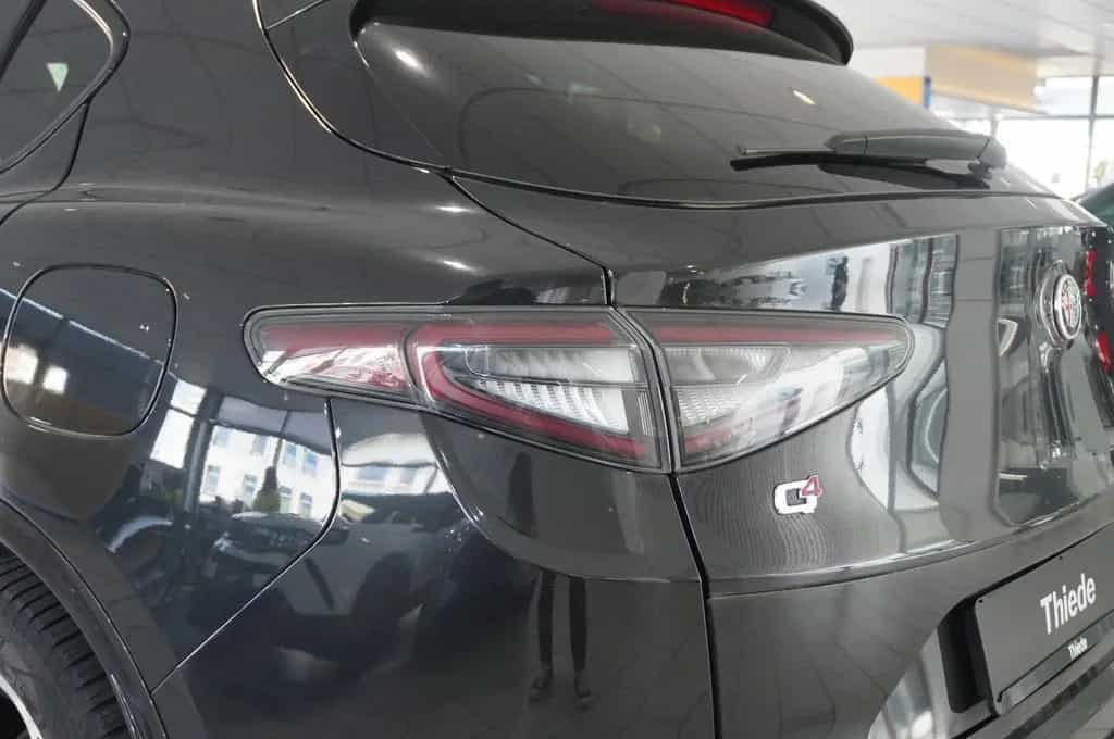 Alfa Romeo Stelvio 2.2D VELOCE Q4 NAVI/LED/KAMERA/MATRIX/SH 06/2024-photo-12