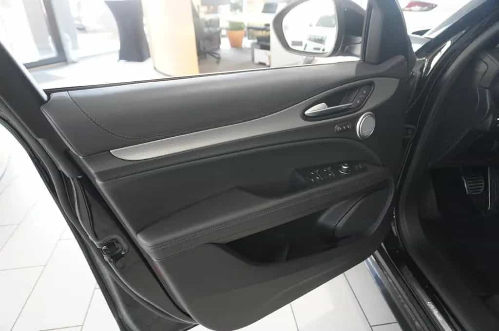 Alfa Romeo Stelvio 2.2D VELOCE Q4 NAVI/LED/KAMERA/MATRIX/SH 06/2024-photo-18