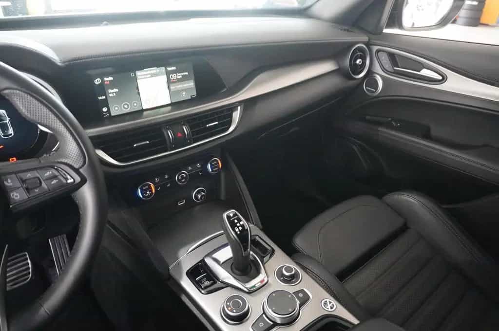 Alfa Romeo Stelvio 2.2D VELOCE Q4 NAVI/LED/KAMERA/MATRIX/SH 06/2024-photo-28