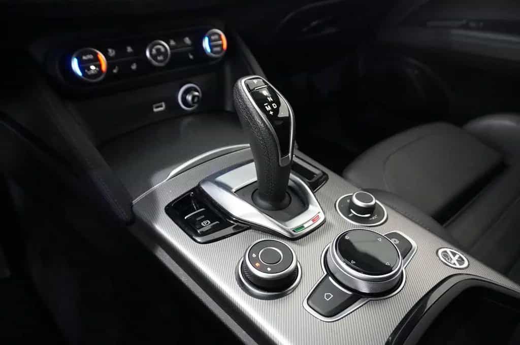 Alfa Romeo Stelvio 2.2D VELOCE Q4 NAVI/LED/KAMERA/MATRIX/SH 06/2024-photo-36