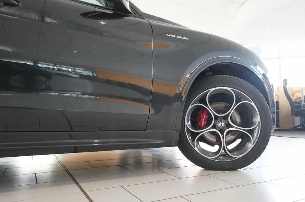 Alfa Romeo Stelvio 2.2D VELOCE Q4 NAVI/LED/KAMERA/MATRIX/SH 06/2024-photo-8