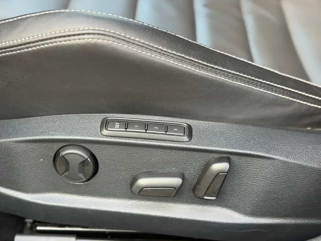 Volkswagen Golf VII LimR 4Motion*Akrap.*Pano*DCC*Dynaudio 09/2019-photo-34