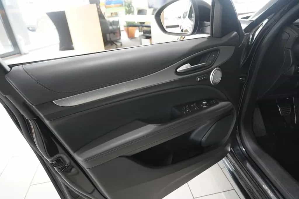 Alfa Romeo Stelvio 2.2D VELOCE Q4 NAVI/LED/KAMERA/MATRIX/SH 06/2024-photo-16