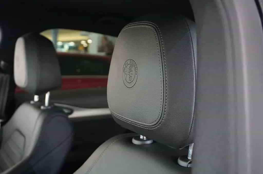 Alfa Romeo Stelvio 2.2D VELOCE Q4 NAVI/LED/KAMERA/MATRIX/SH 06/2024-photo-18