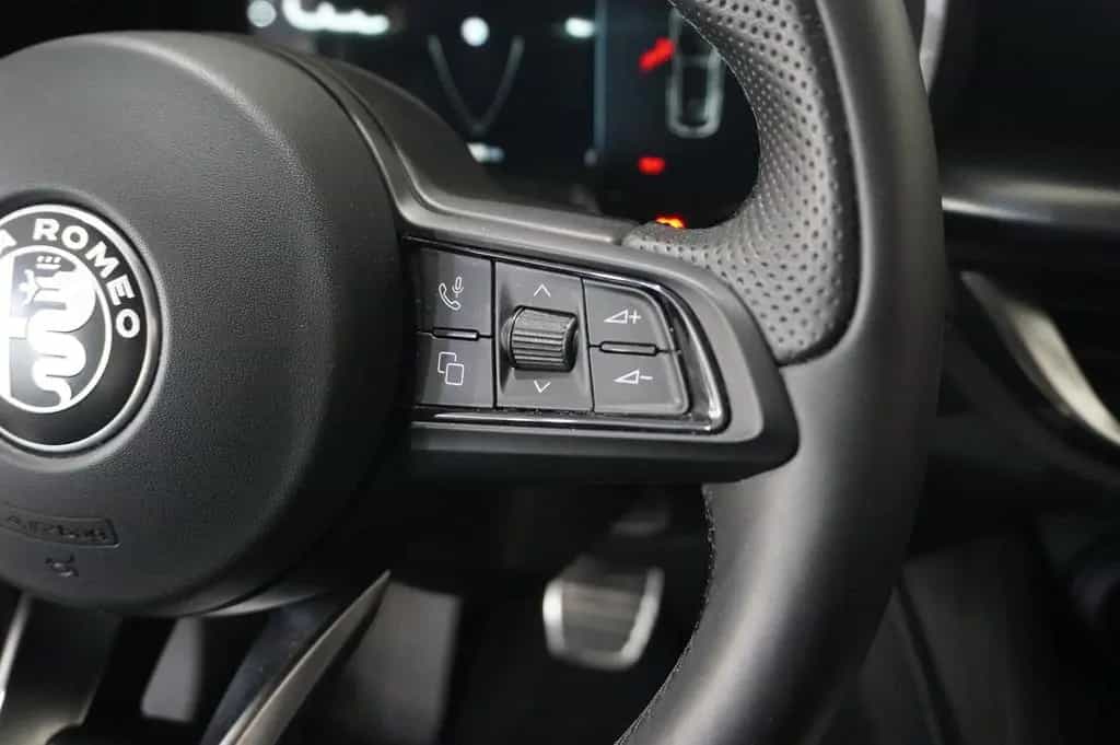 Alfa Romeo Stelvio 2.2D VELOCE Q4 NAVI/LED/KAMERA/MATRIX/SH 06/2024-photo-22