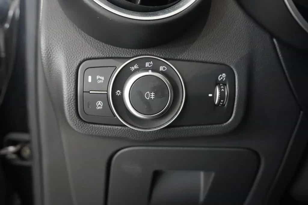 Alfa Romeo Stelvio 2.2D VELOCE Q4 NAVI/LED/KAMERA/MATRIX/SH 06/2024-photo-26
