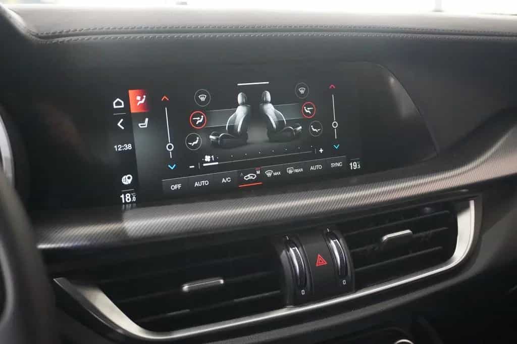 Alfa Romeo Stelvio 2.2D VELOCE Q4 NAVI/LED/KAMERA/MATRIX/SH 06/2024-photo-31