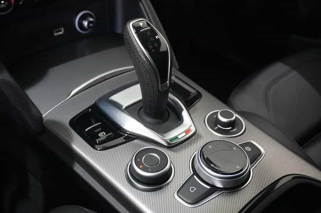 Alfa Romeo Stelvio 2.2D VELOCE Q4 NAVI/LED/KAMERA/MATRIX/SH 06/2024-photo-34