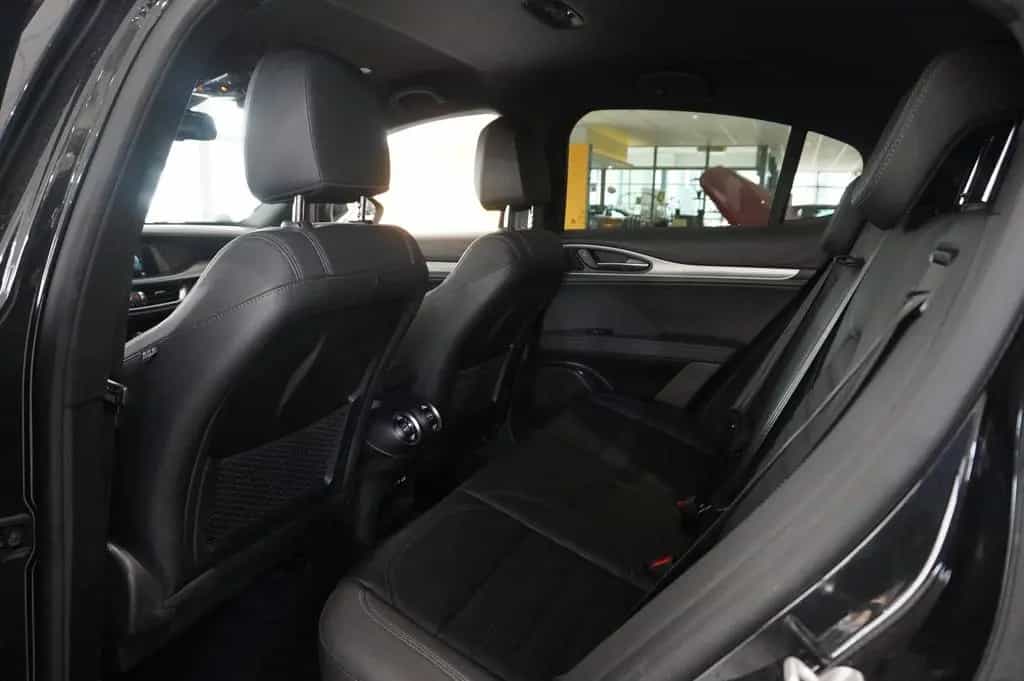 Alfa Romeo Stelvio 2.2D VELOCE Q4 NAVI/LED/KAMERA/MATRIX/SH 06/2024-photo-39