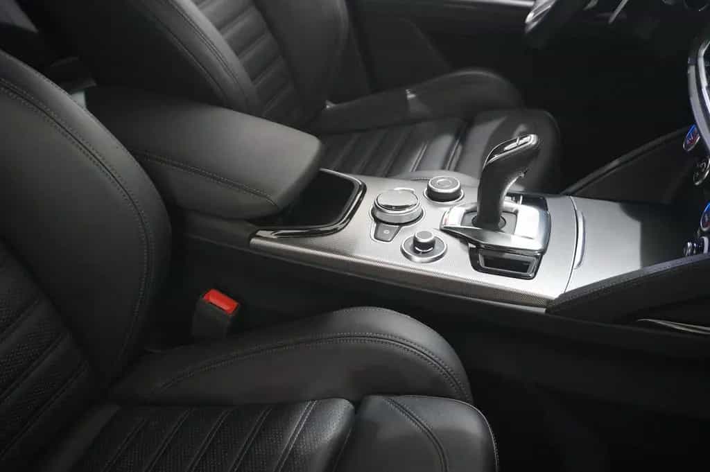 Alfa Romeo Stelvio 2.2D VELOCE Q4 NAVI/LED/KAMERA/MATRIX/SH 06/2024-photo-45