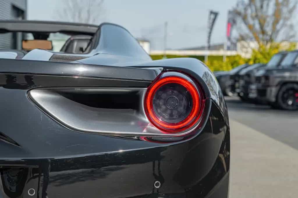 Ferrari 488 Spider *NEW SERVICE*NEW WARRANY FERRARI* PPF 01/2017-photo-35