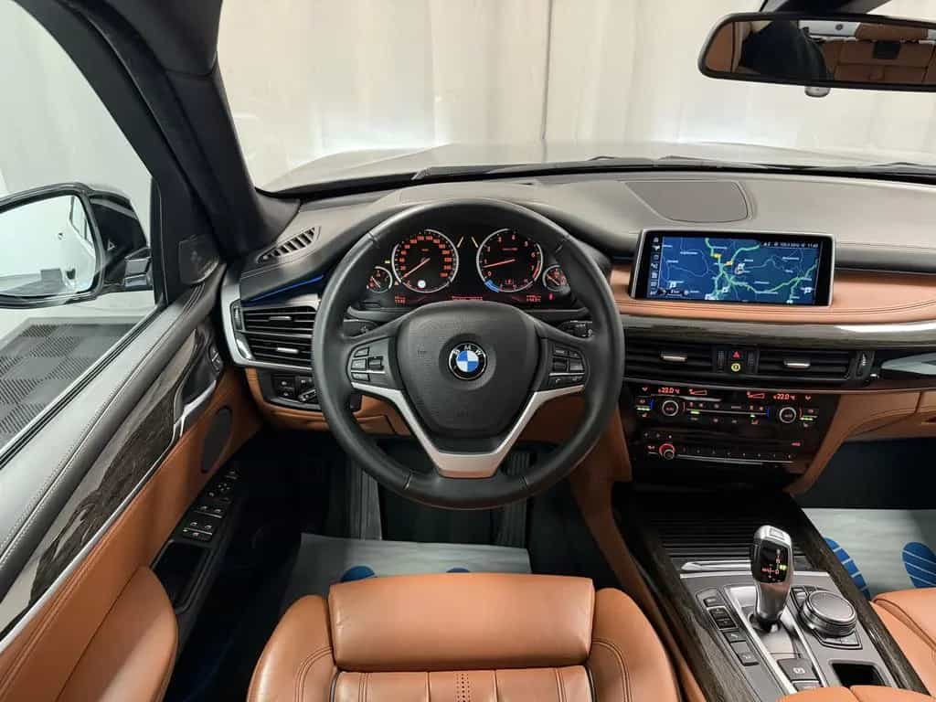 BMW X5 xDrive35i INDIVIDUAL Pano HUD Kamera H/K LED 07/2017-photo-11