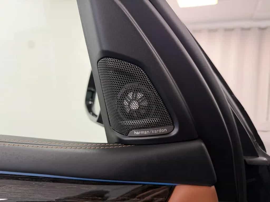 BMW X5 xDrive35i INDIVIDUAL Pano HUD Kamera H/K LED 07/2017-photo-25