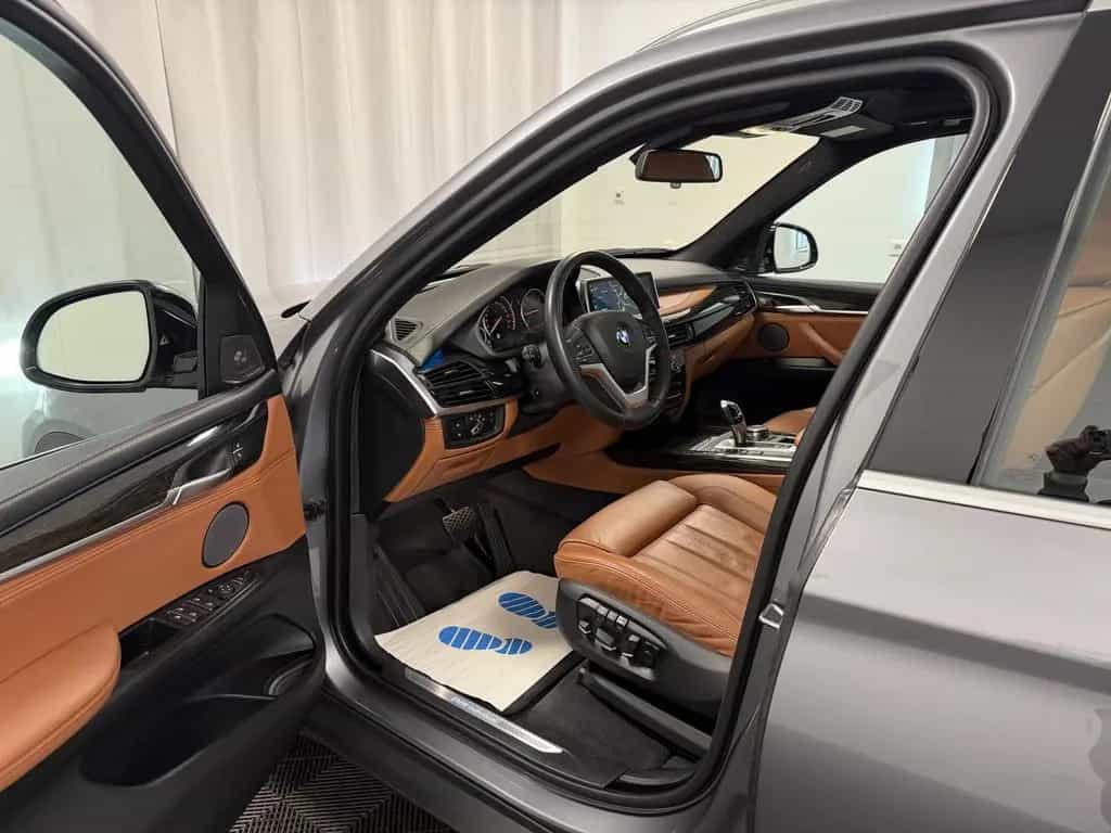 BMW X5 xDrive35i INDIVIDUAL Pano HUD Kamera H/K LED 07/2017-photo-7