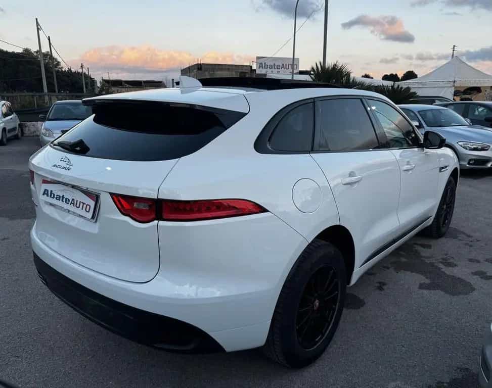 Jaguar F-Pace 2.0 D 180 CV R-Sport 03/2017-photo-5