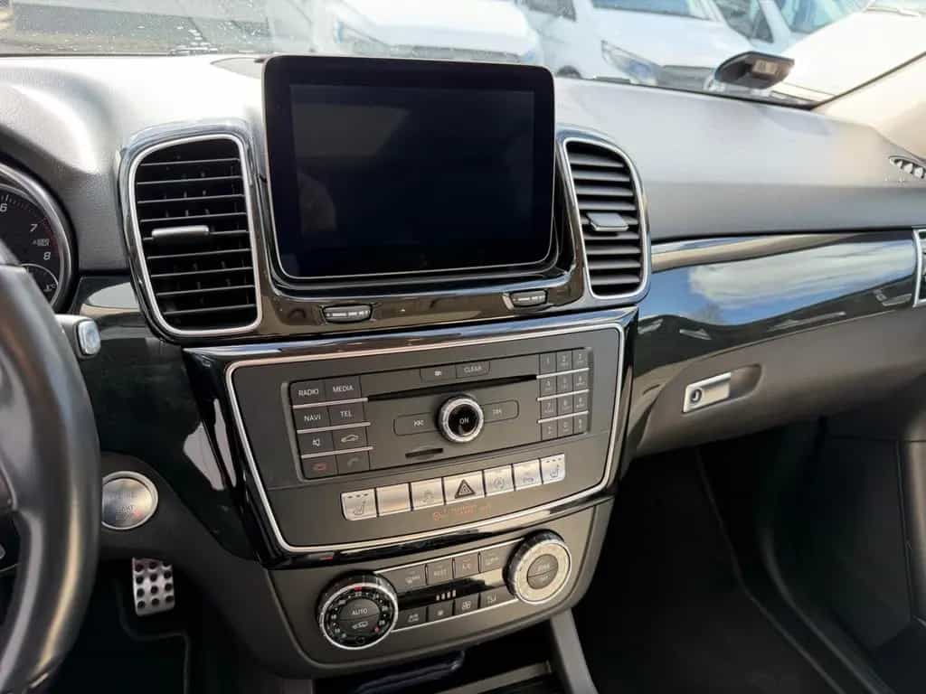 Mercedes-Benz GLE-Class 500 4Matic AMG-Line Panorama AHK Leder 02/2017-photo-10
