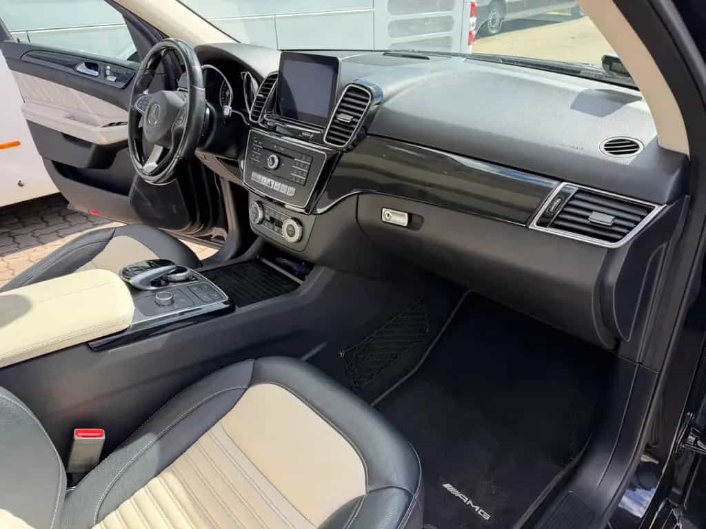 Mercedes-Benz GLE-Class 500 4Matic AMG-Line Panorama AHK Leder 02/2017-photo-11