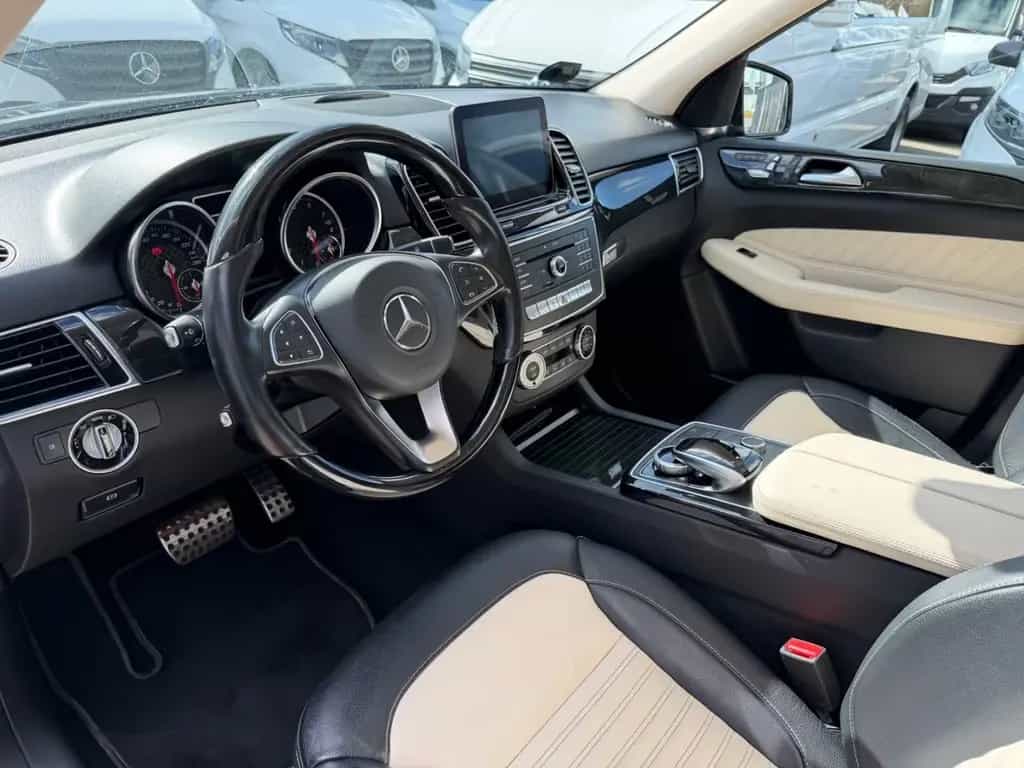 Mercedes-Benz GLE-Class 500 4Matic AMG-Line Panorama AHK Leder 02/2017-photo-4