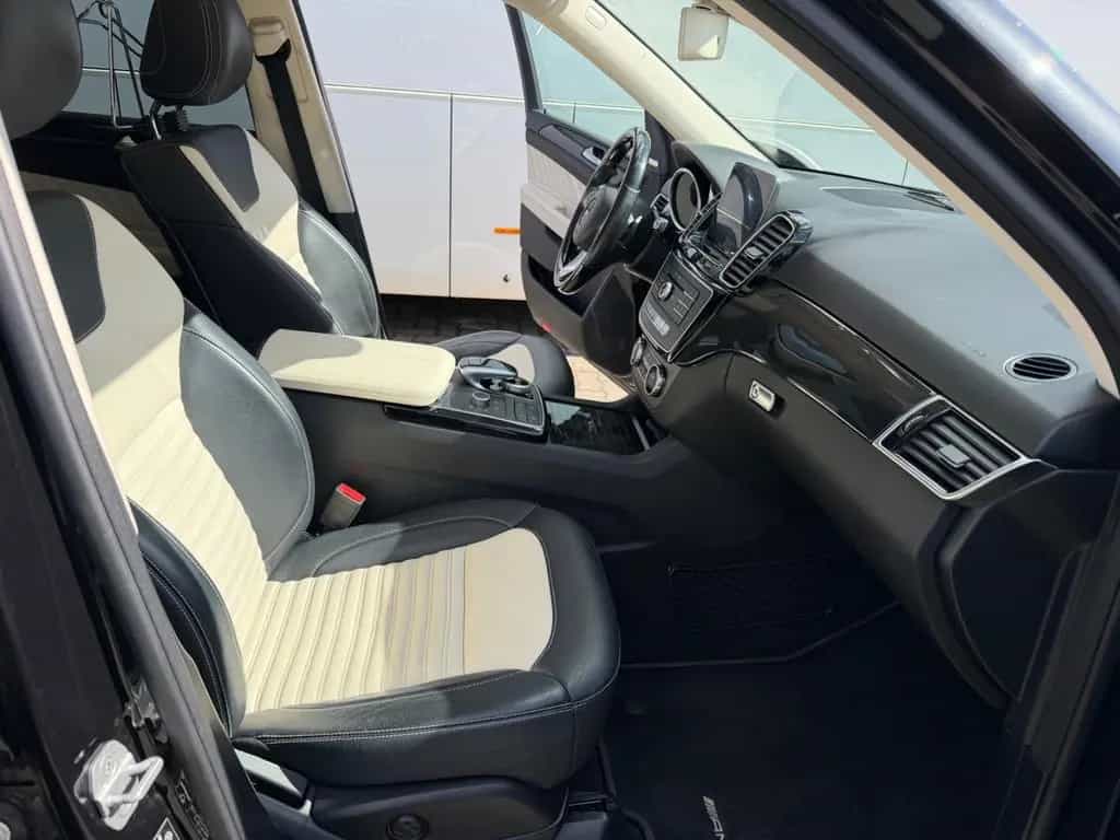 Mercedes-Benz GLE-Class 500 4Matic AMG-Line Panorama AHK Leder 02/2017-photo-8