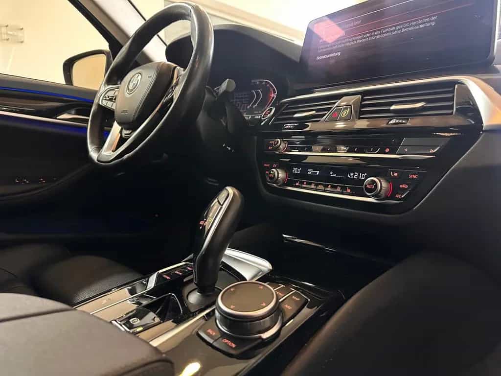 BMW 520 5 Touring AHK LEDER 11/2021-photo-14